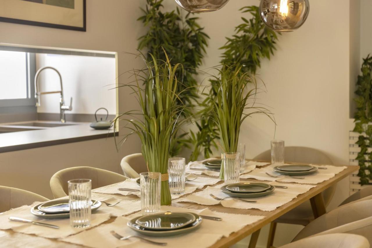 Elegant, Chic, Hip 2 Bedroom W/ Forest View In Athens! Esterno foto